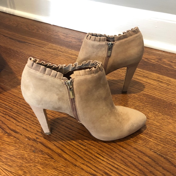 NEW: Banana Republic suede booties - Picture 2 of 4